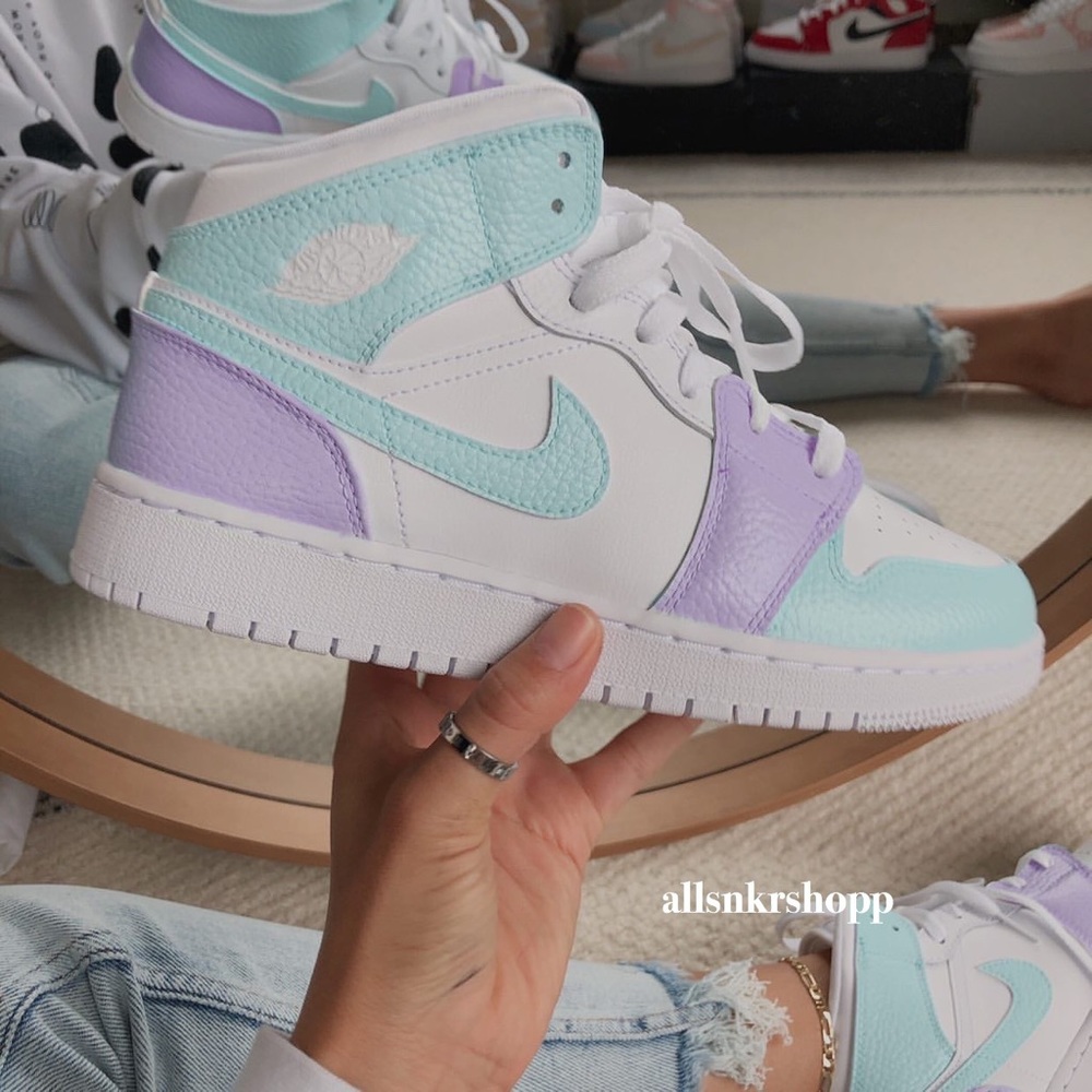 Nike air jordan 1 mid custom